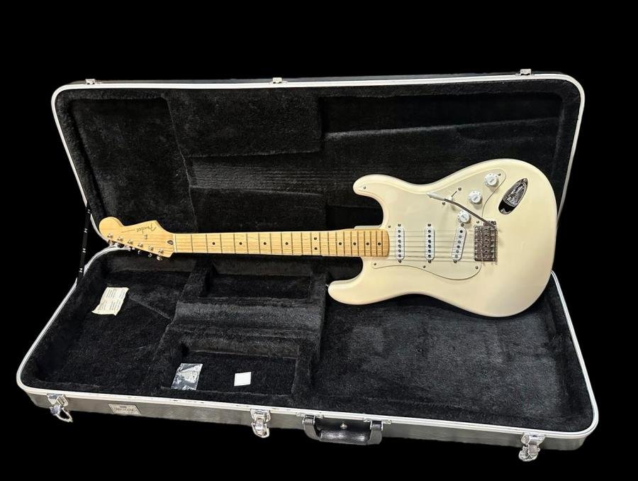 Guitarra Fender Jimmie Vaughan Tex-Mex Stratocaster - Seminova